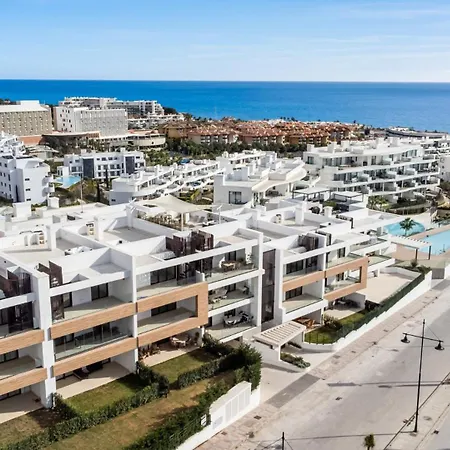 Vivi Homes - Aurelia Pool, Gym & Sea View * Fuengirola