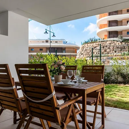 Vivi Homes - Aurelia Garden, Gym & Sea View Fuengirola