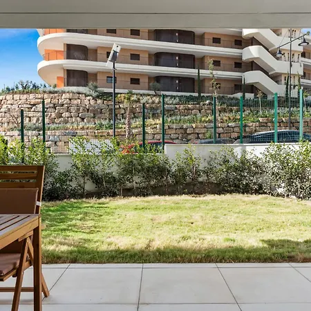 Appartement Vivi Homes - Aurelia Garden, Gym & Sea View